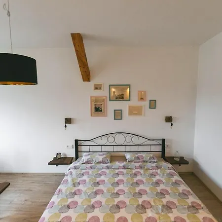 Cosy On The Main Square Apartment *